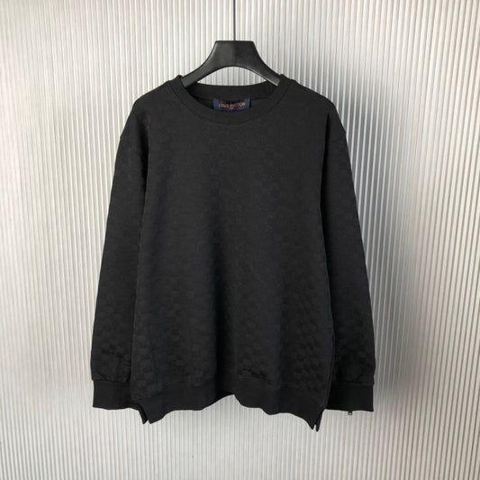 Sudadera de cuello redondo con estampado oscuro.