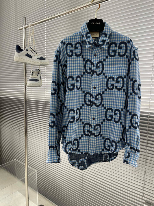 Camisa de lana con logo jacquard