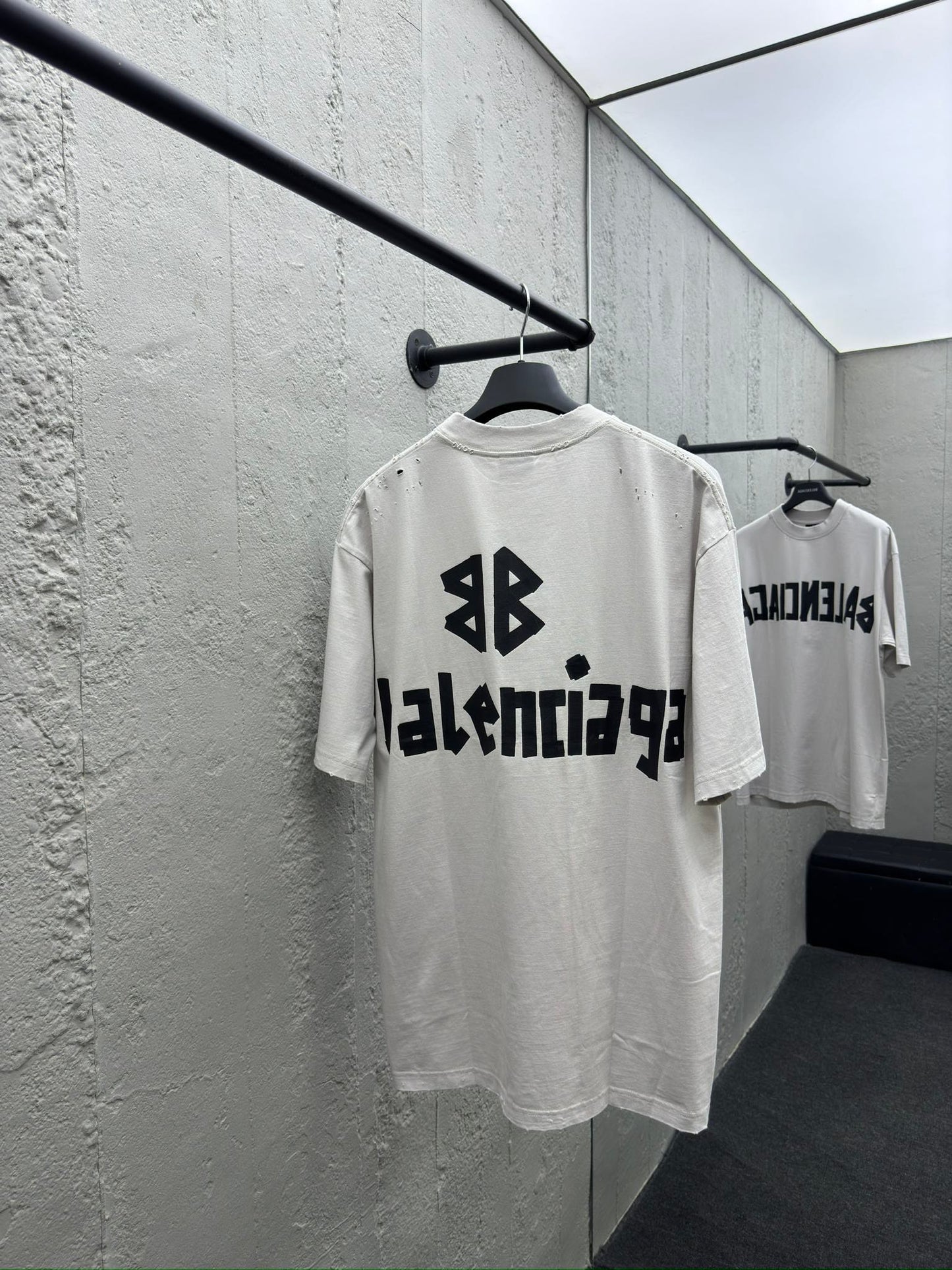 Camiseta con Cinta Adhesiva