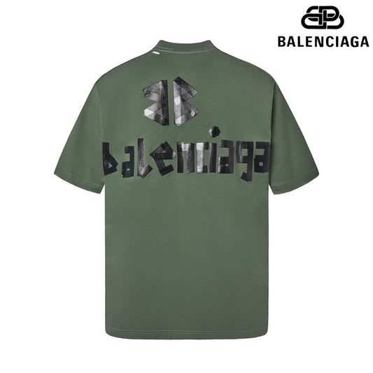 Camiseta con Cinta Adhesiva