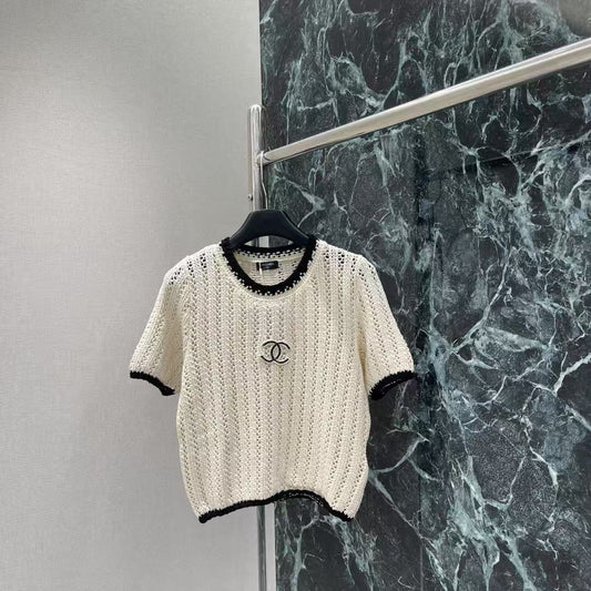 Contrast color crew neck knit short sleeves