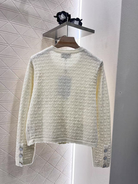 Cardigan mit Zopfmuster und Rundhalsausschnitt