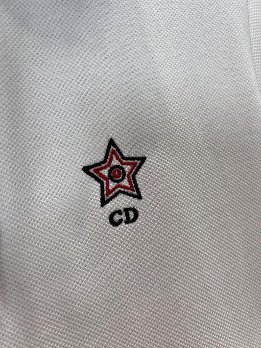 Klassisches, adrettes Kleid mit Revers und Falten