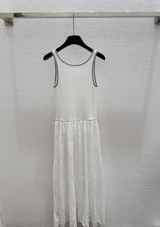 Neues, rundhalsiges, gestricktes Westenkleid