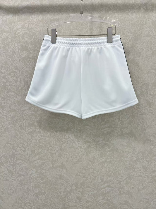 Sportliche Shorts im Preppy-Stil