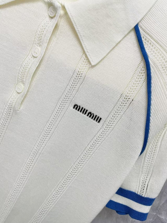 white knitted short-sleeved shirt