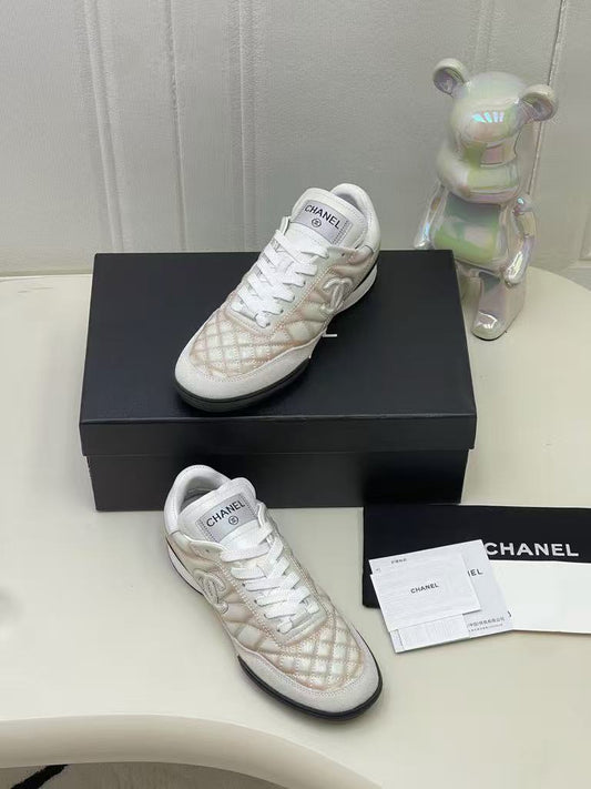 Casual shoes