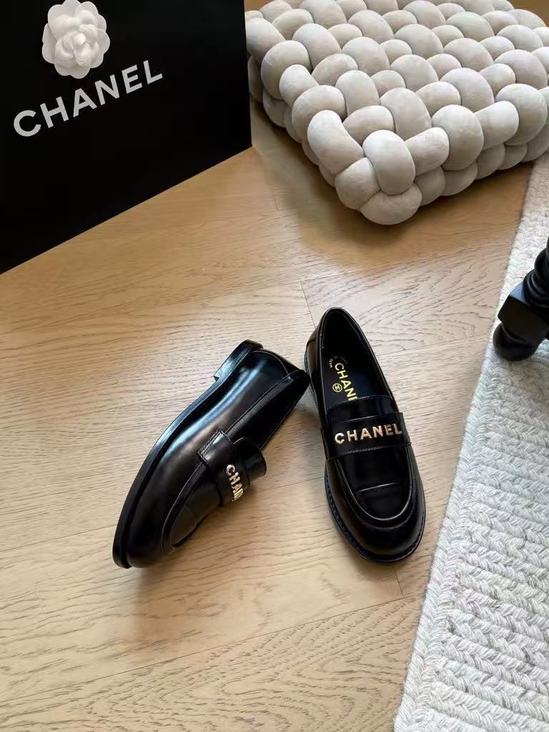 New style loafers with fur lining