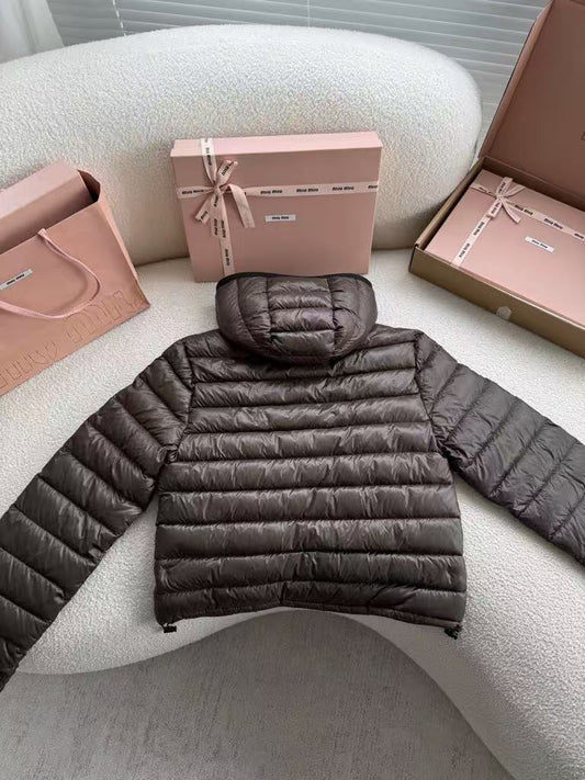 Nuevo plumífero con canalé