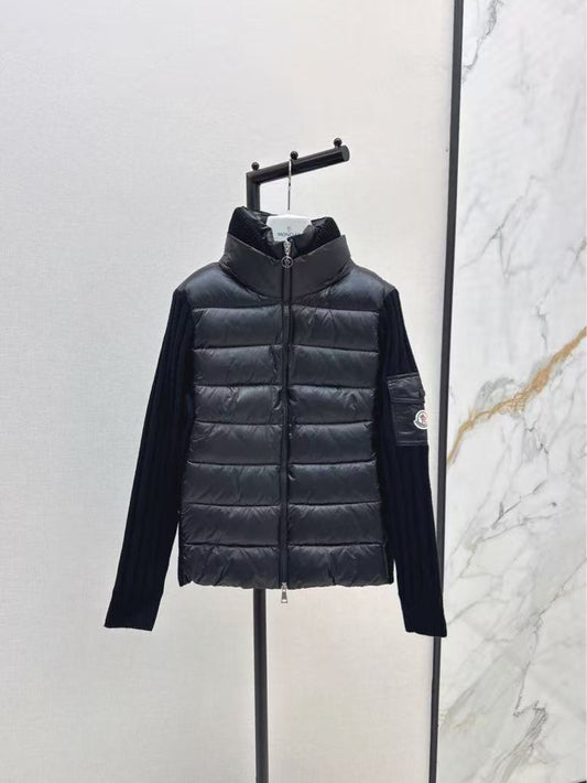 The latest fall/winter patchwork knitted stand-collar down jacket.