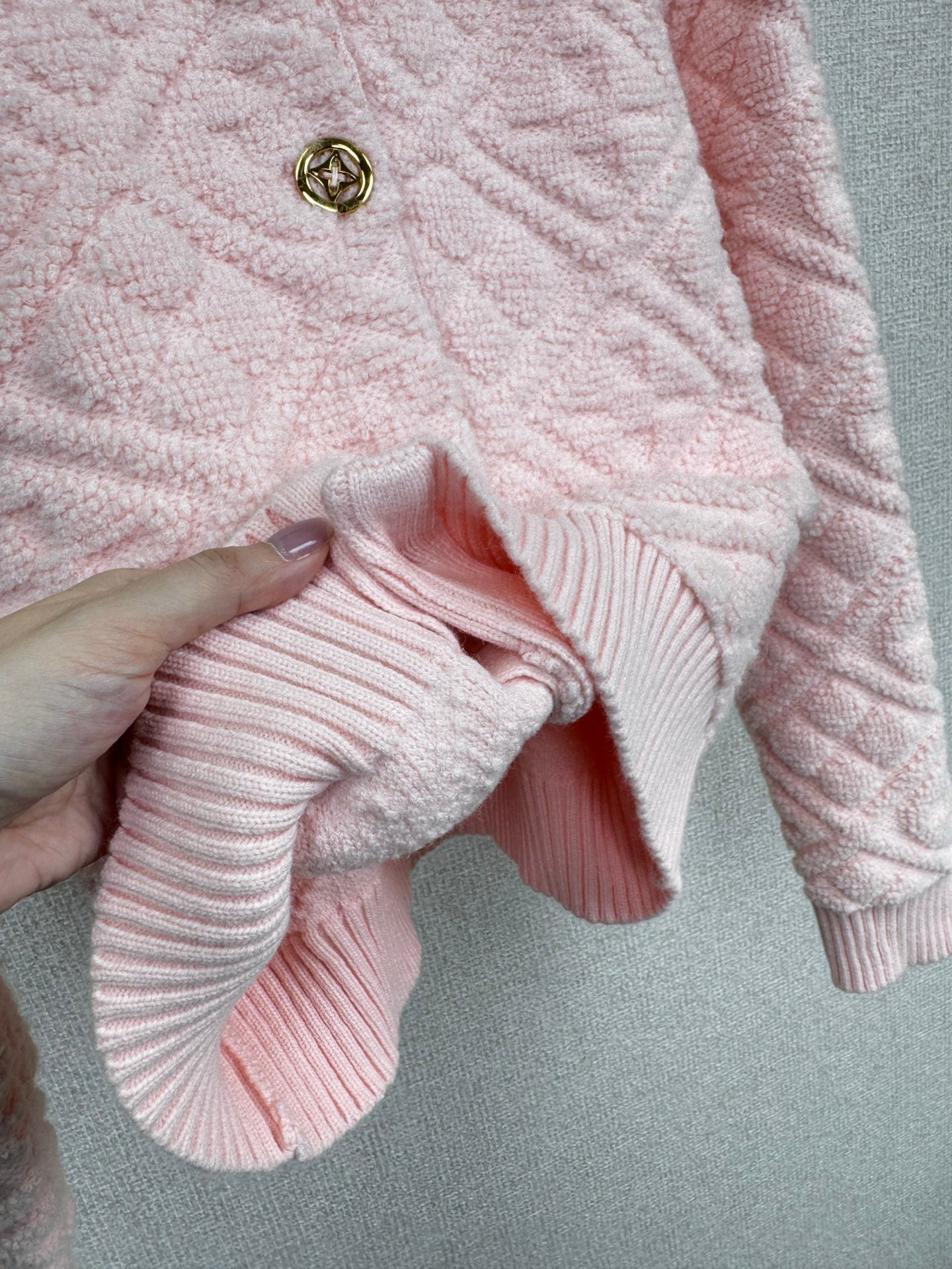 Winter SKI series pink embossed knitted cardigan
