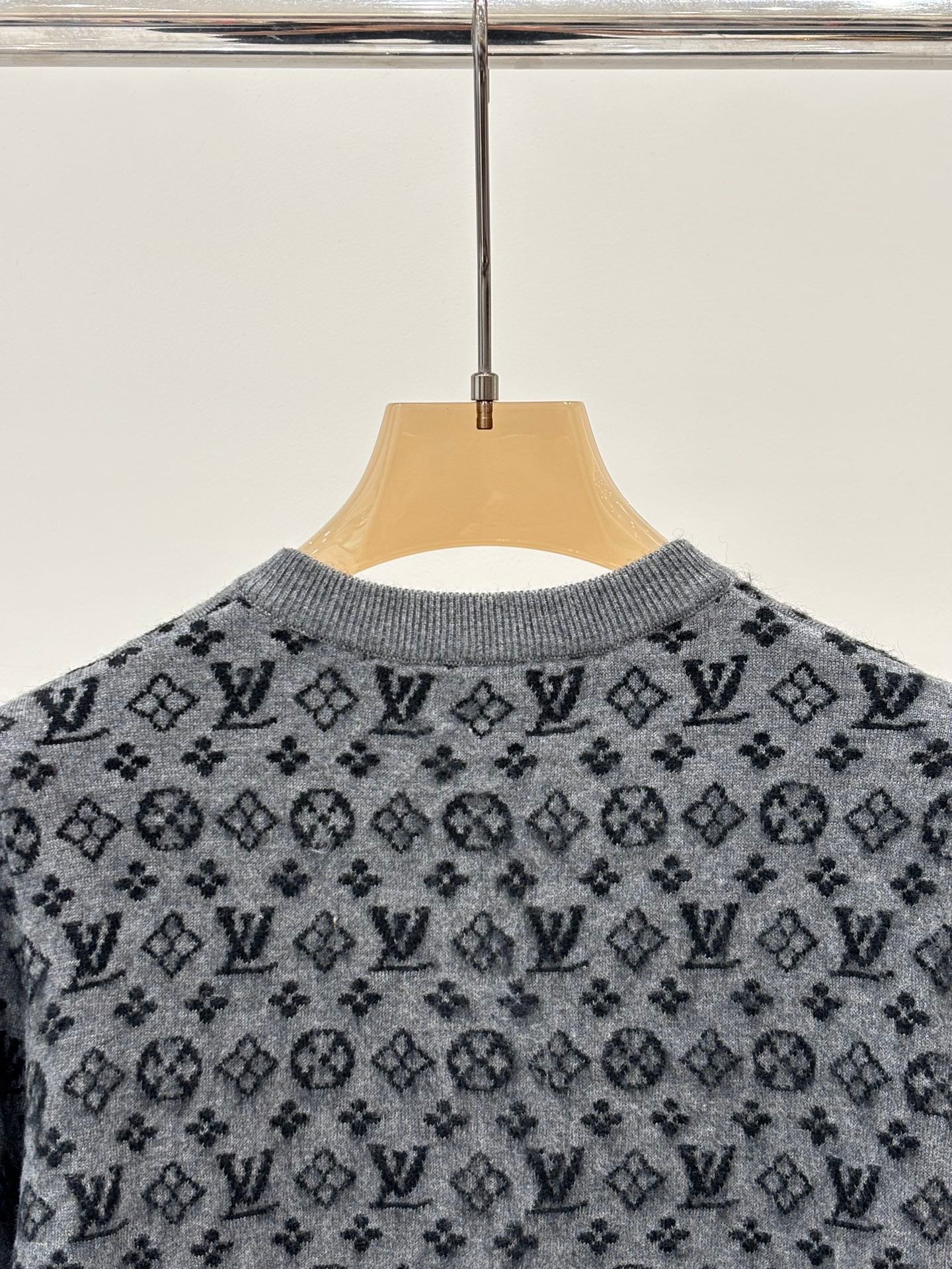 🔥HOT🔥Simple monogram mohair cardigan