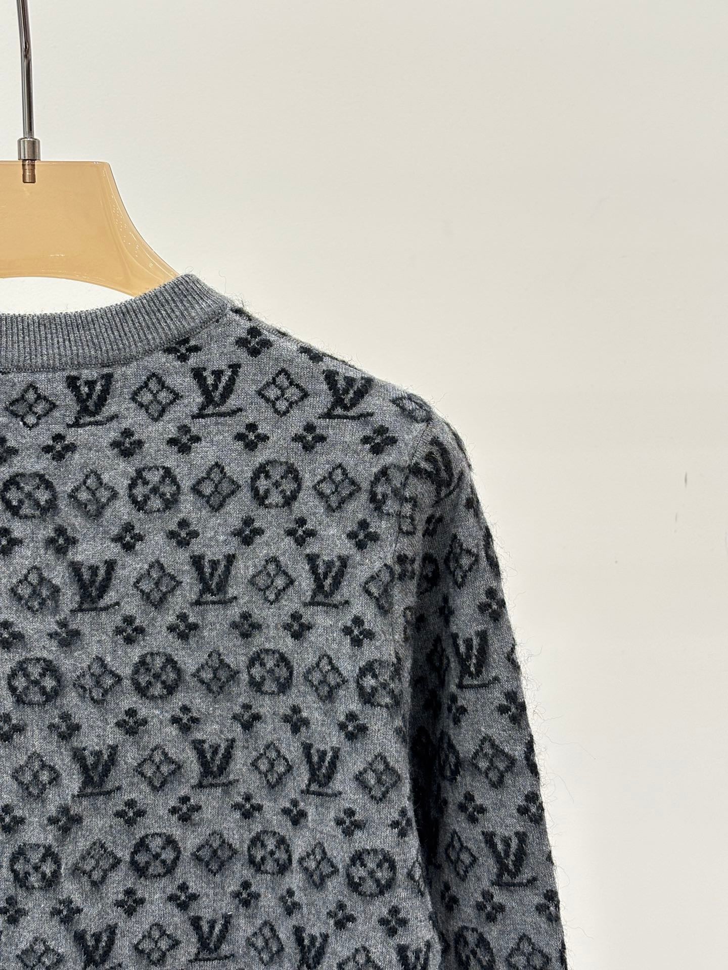 🔥HOT🔥Simple monogram mohair cardigan