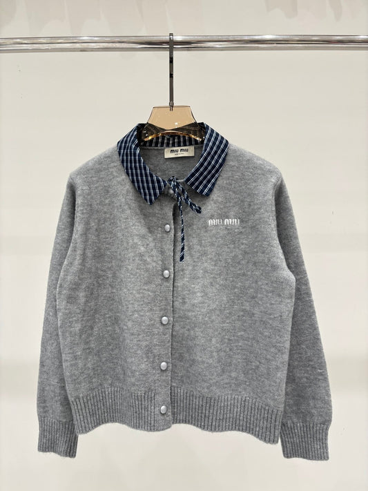 Collared, simple pearl button casual knit cardigan