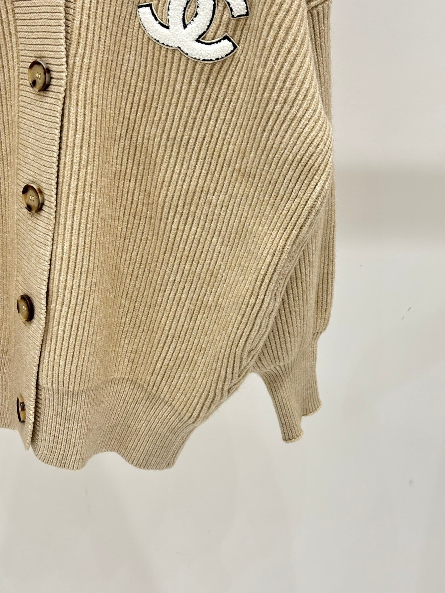 Early Autumn V-neck Casual Knit Cardigan