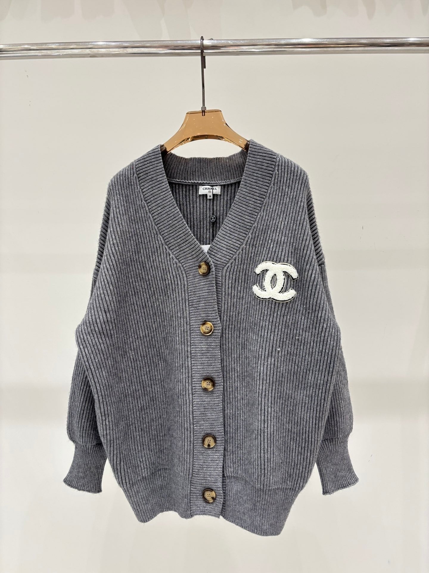 Early Autumn V-neck Casual Knit Cardigan