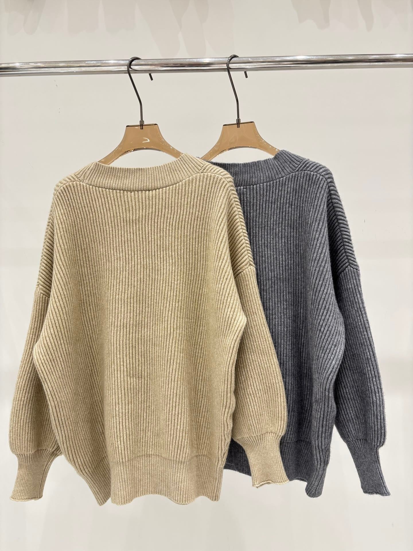 Early Autumn V-neck Casual Knit Cardigan