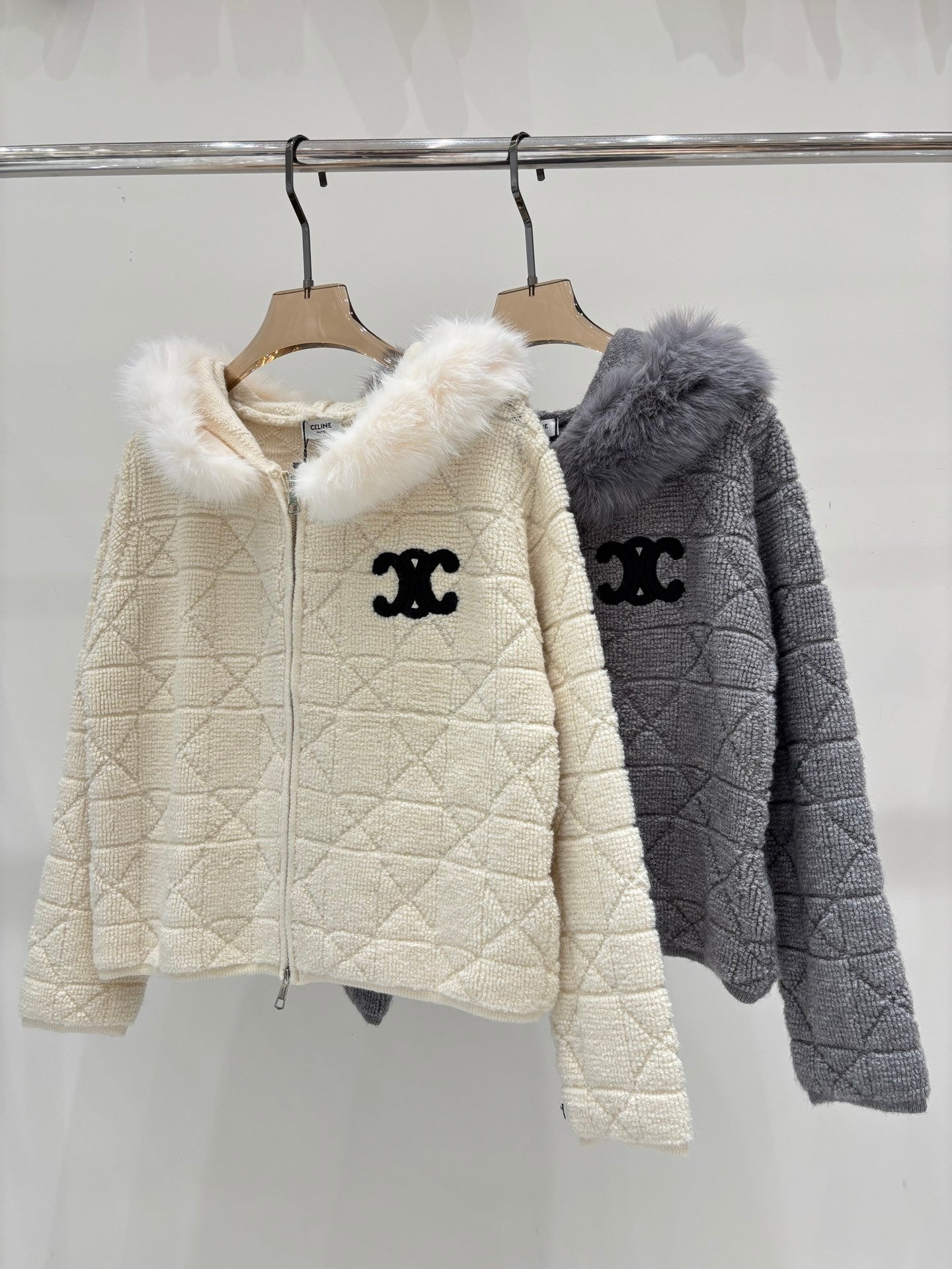 25 Early Autumn New Style Hooded Diamond Pattern Simple Knit Cardigan