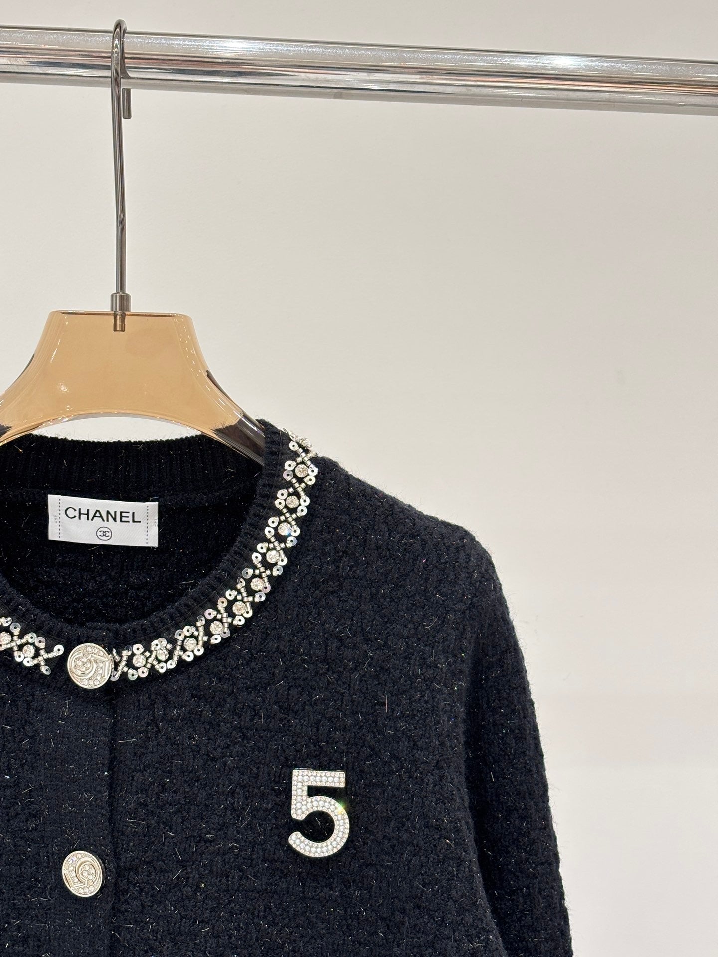 25 Early Autumn New Round Neck Number Simple Casual Knitted Cardigan