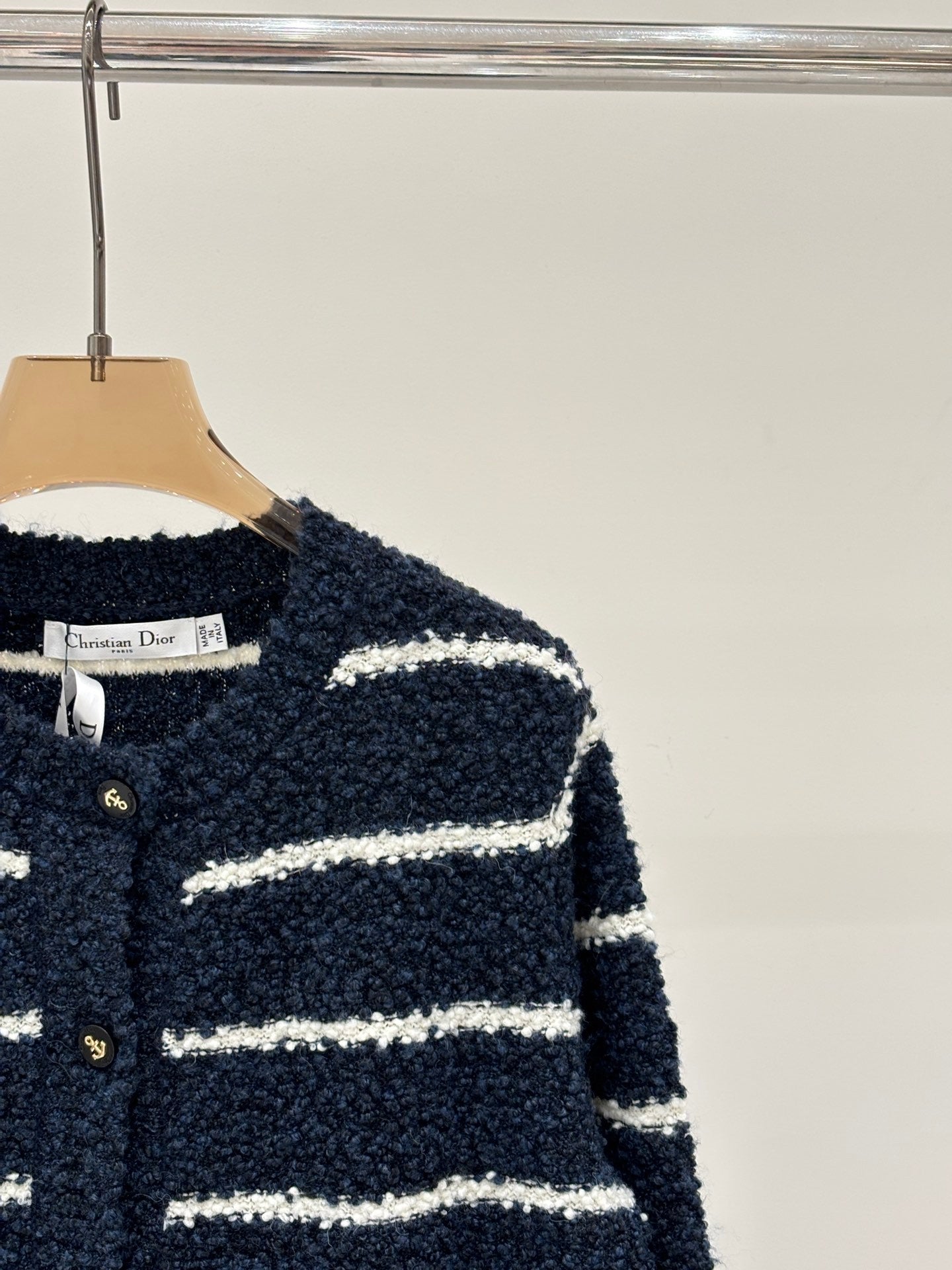 25 Early Autumn New Round Neck Striped Soft Cardigan