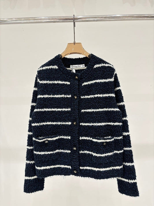25 Early Autumn New Round Neck Striped Soft Cardigan