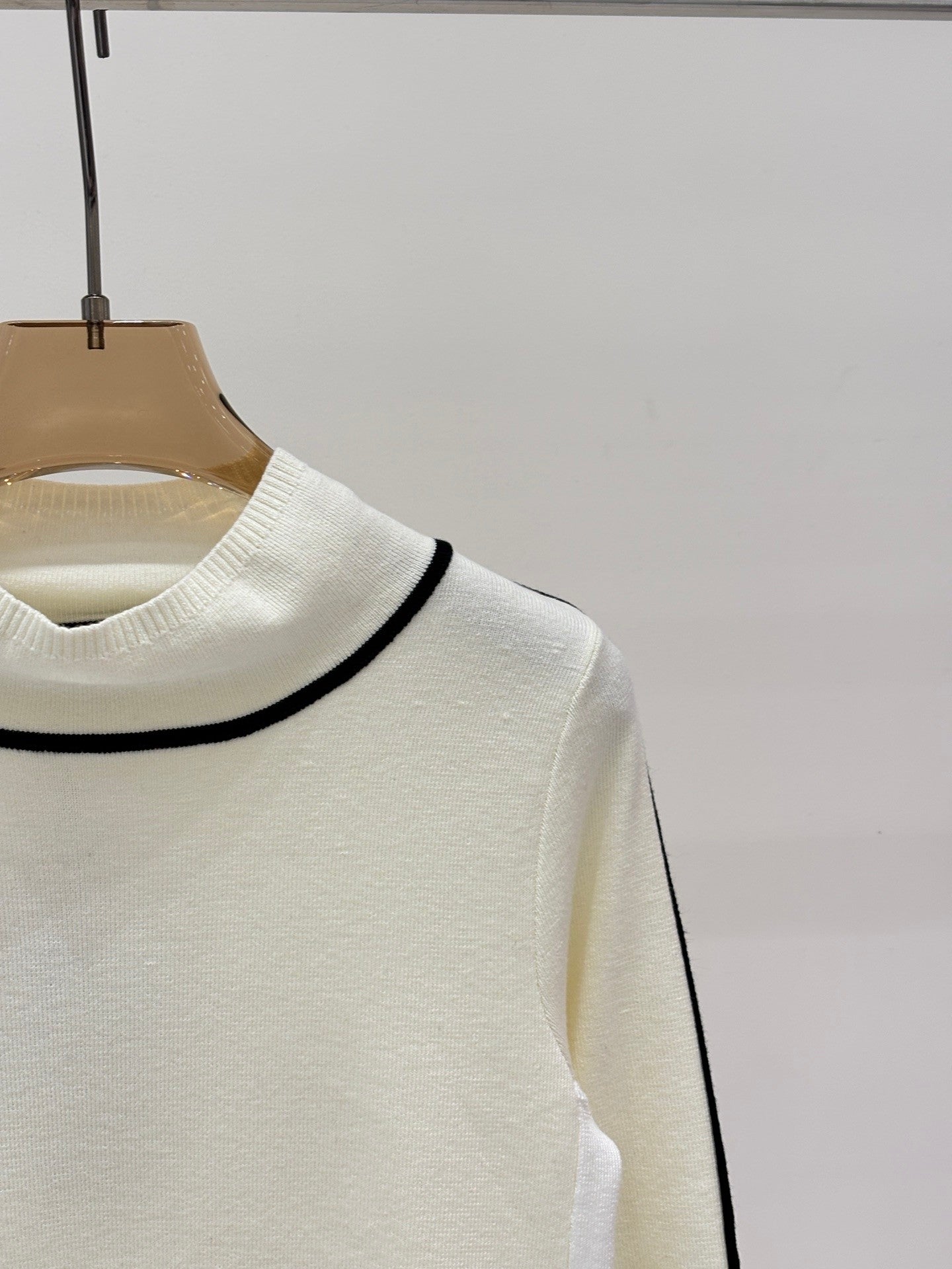 25 Early Autumn New Round Neck Color Block Simple Knitted Long Sleeve