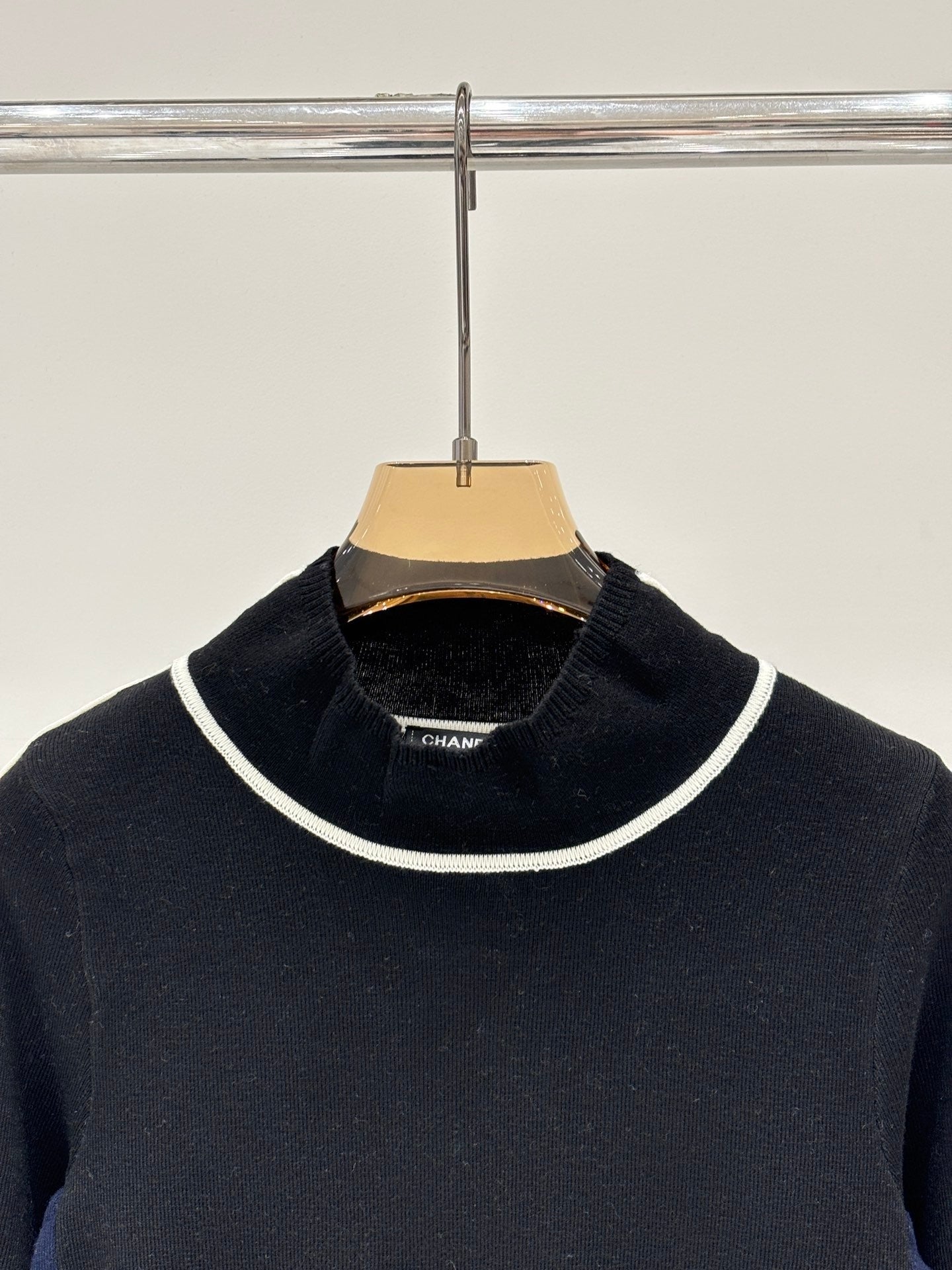 25 Early Autumn New Round Neck Color Block Simple Knitted Long Sleeve