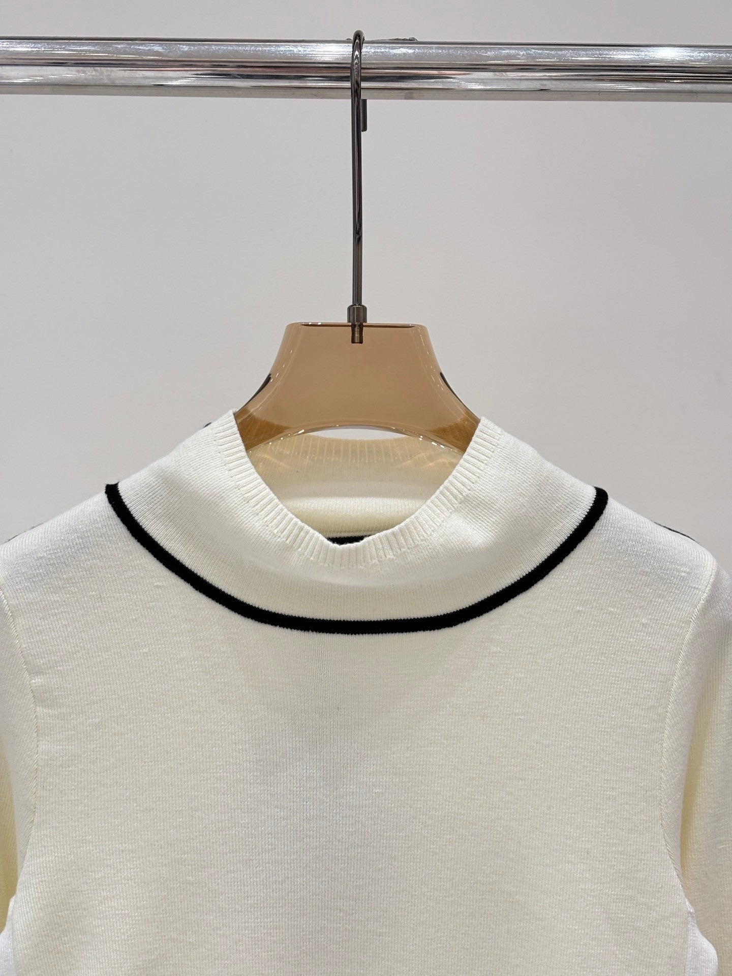 25 Early Autumn New Round Neck Color Block Simple Knitted Long Sleeve