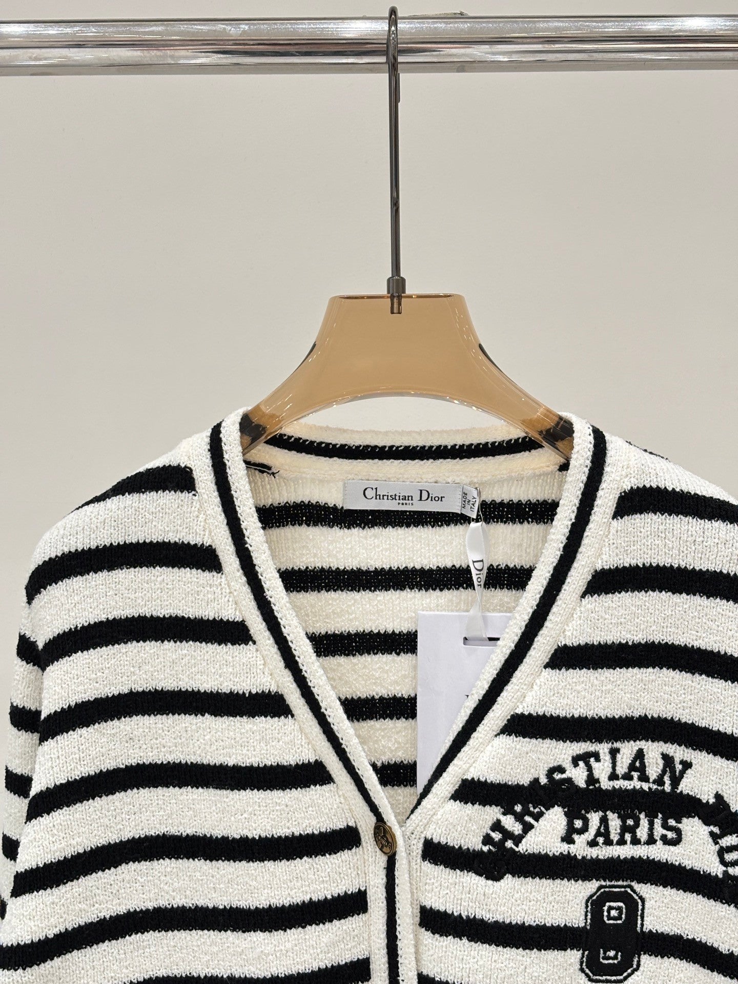 25 Early Autumn New V-neck Letter Striped Casual Knit Cardigan
