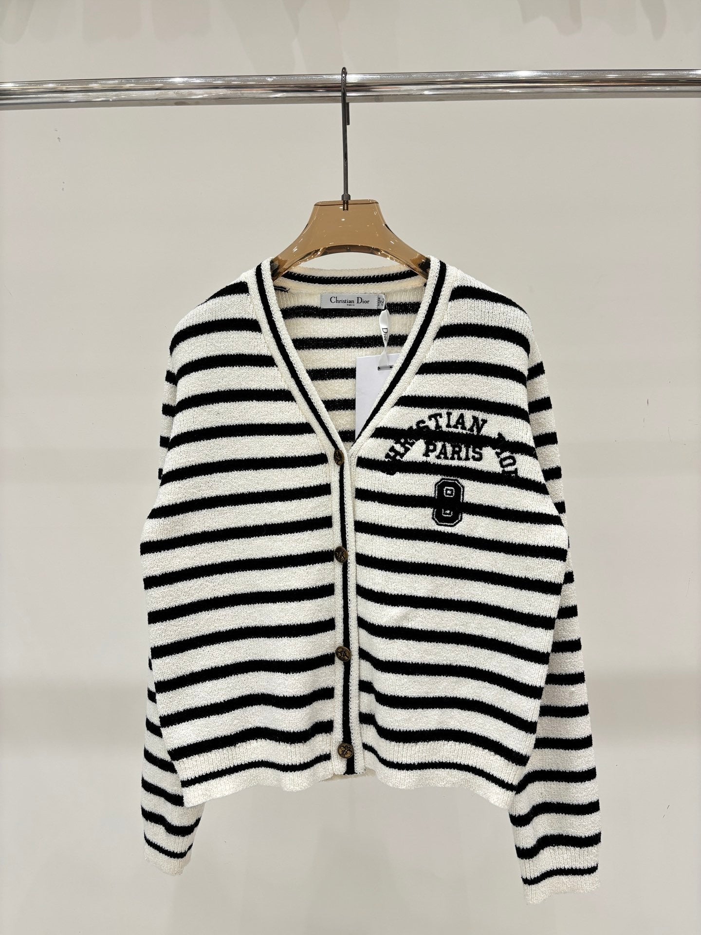 25 Early Autumn New V-neck Letter Striped Casual Knit Cardigan