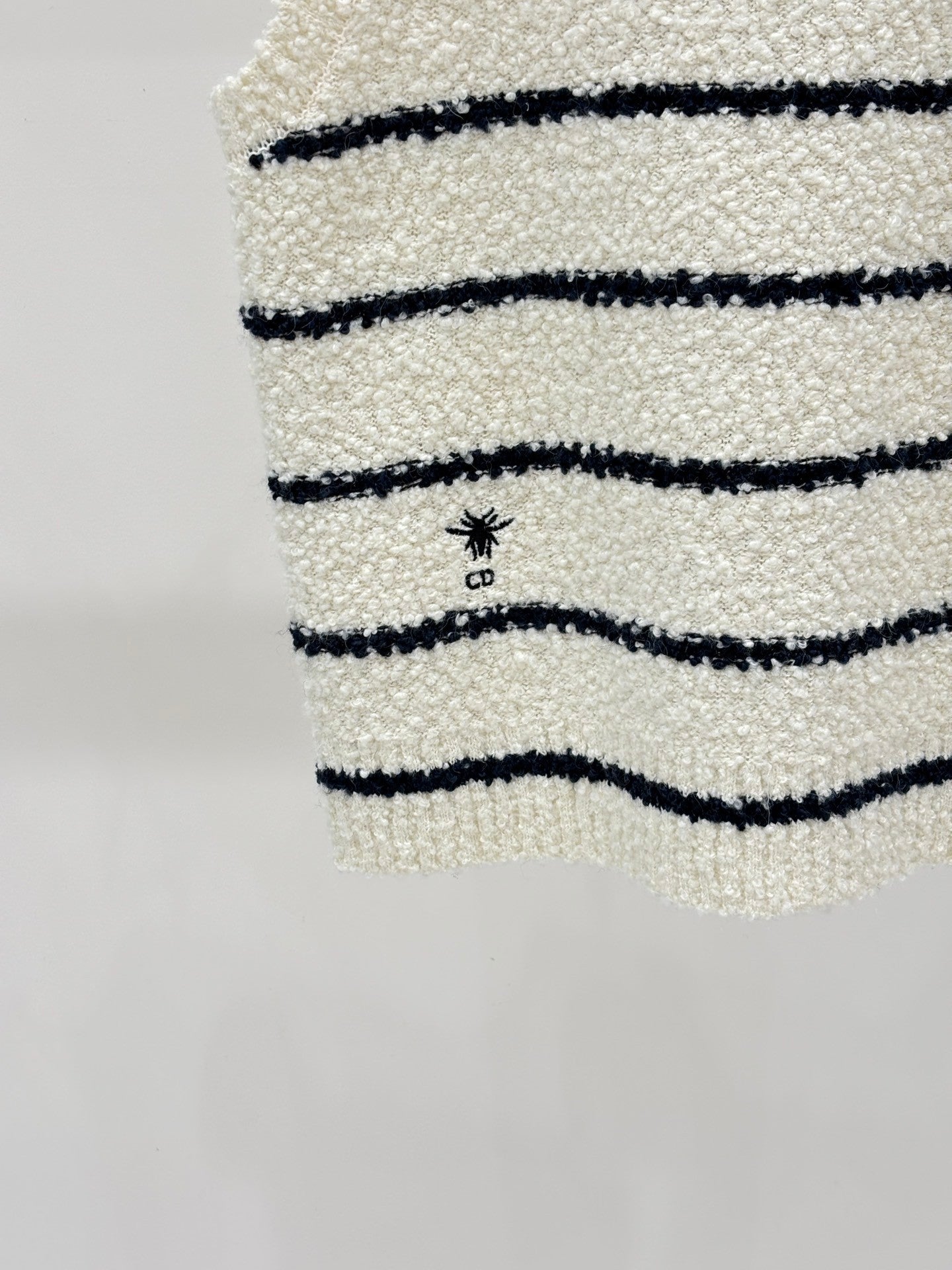 25 Early Autumn New Round Neck Soft and Comfortable Casual Vest