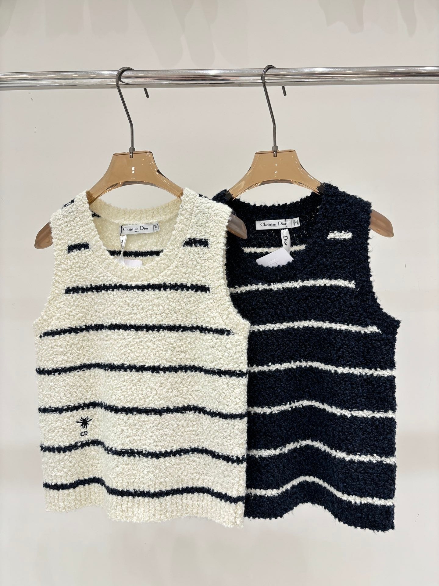 25 Early Autumn New Round Neck Soft and Comfortable Casual Vest