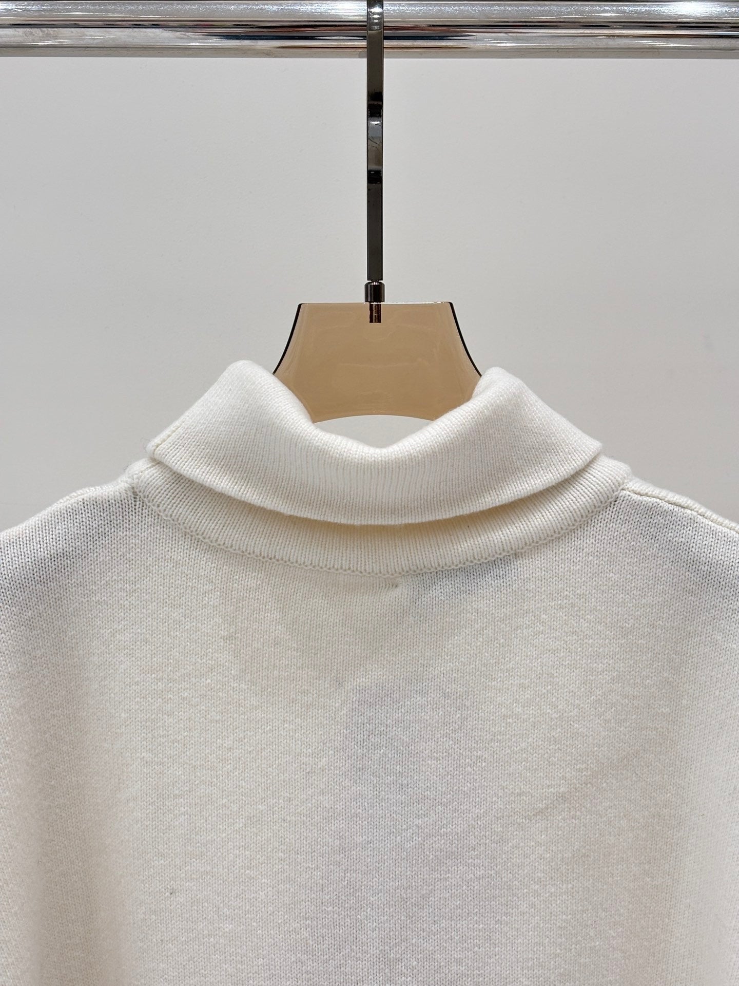 25 Early Autumn New High-Neck Five-Pointed Star Pattern Long-Sleeved Top