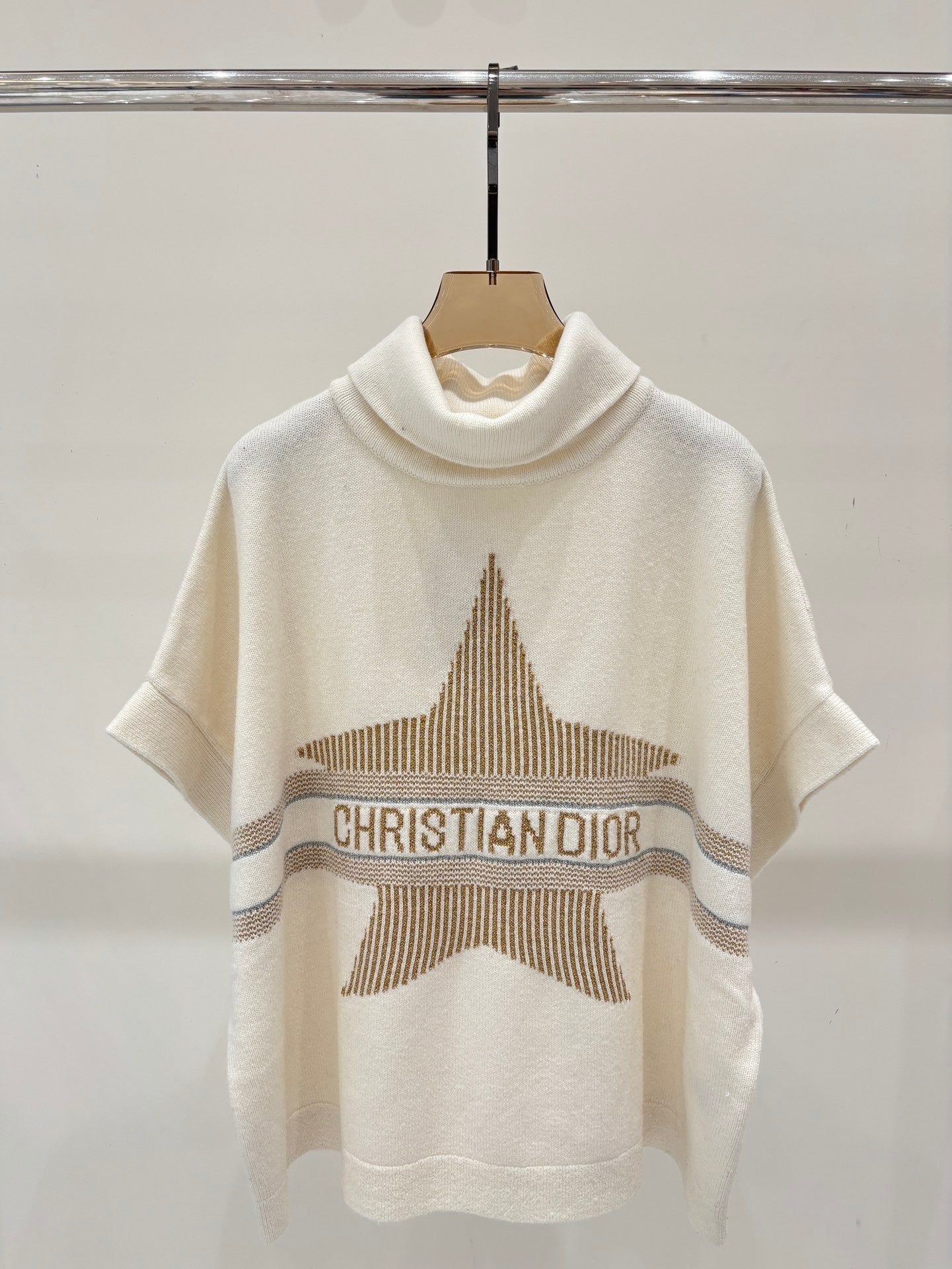 25 Early Autumn New High-Neck Five-Pointed Star Pattern Long-Sleeved Top