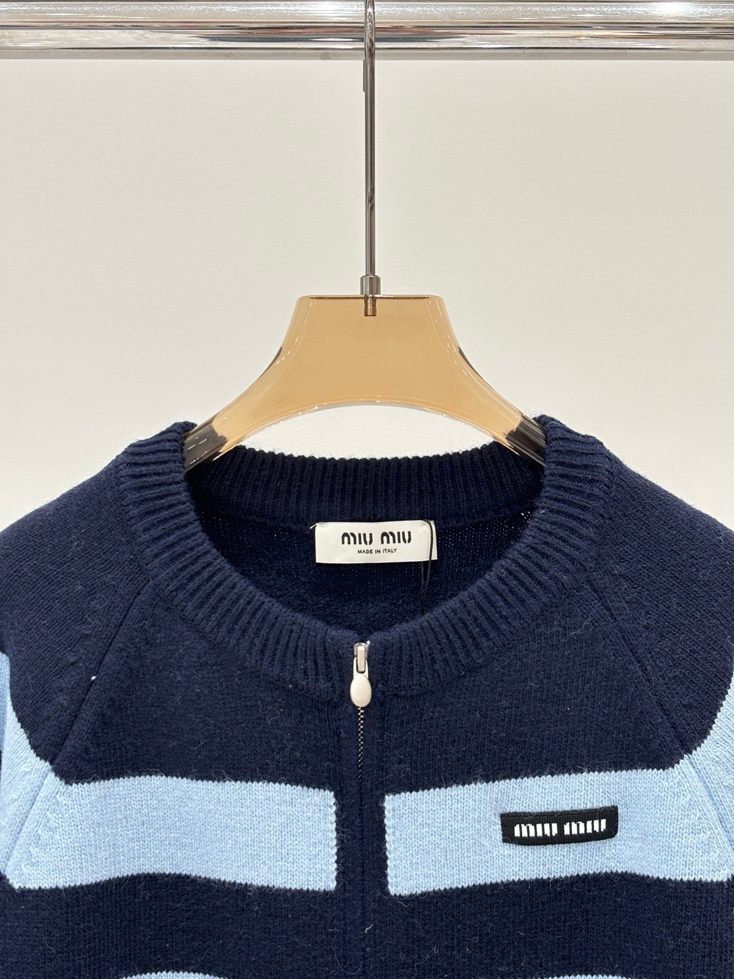 Simple and casual striped cardigan