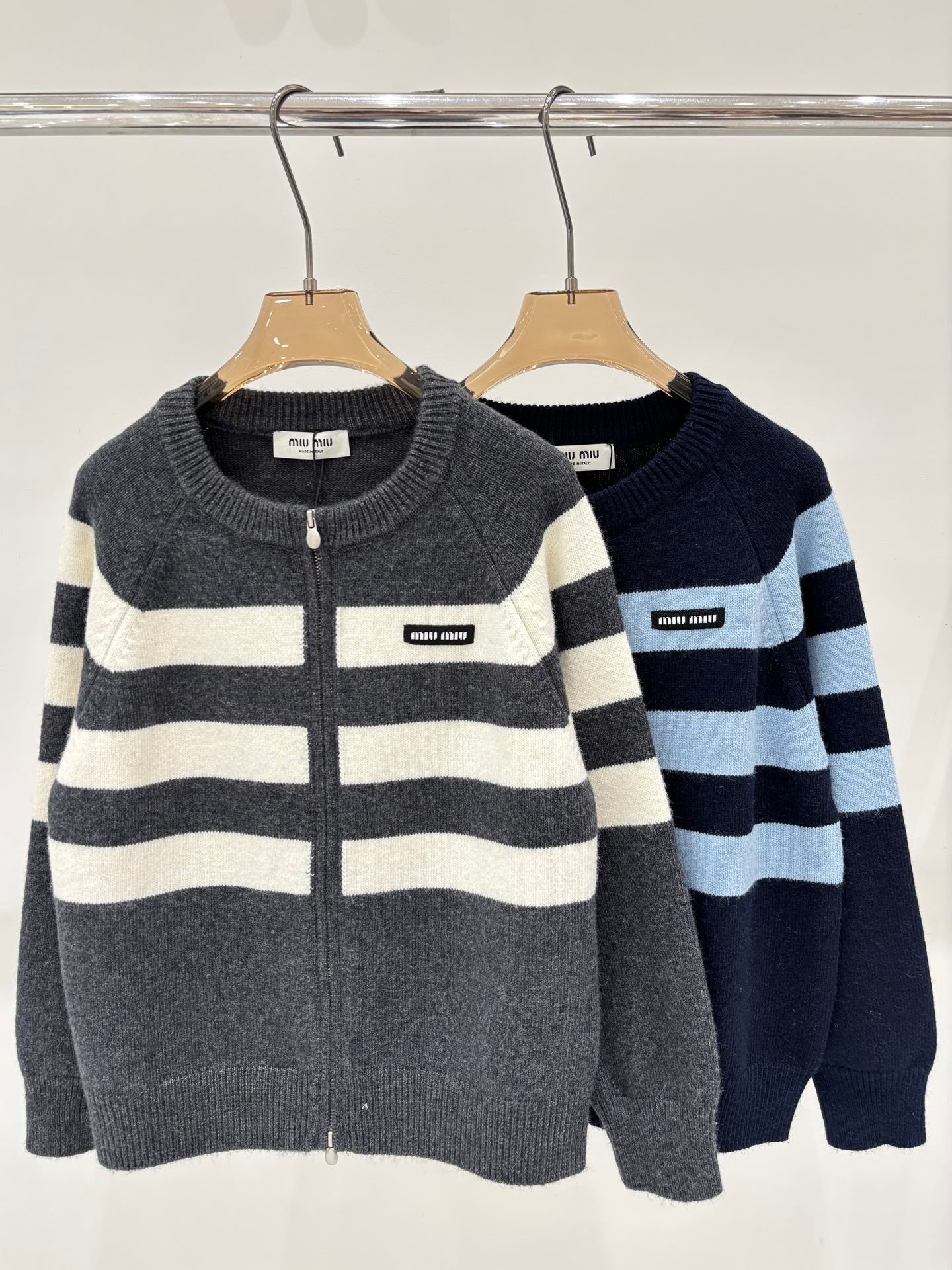 Simple and casual striped cardigan