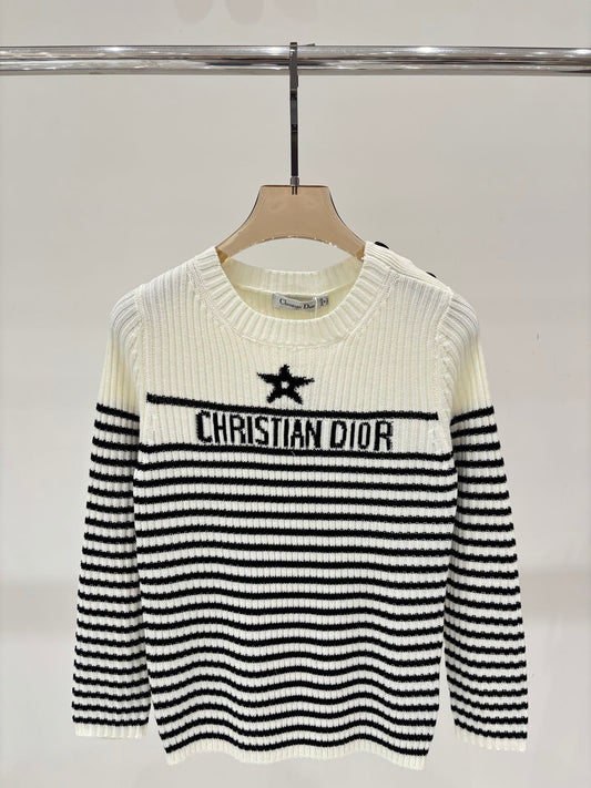 25 Early Autumn Five-Pointed Star Embroidered Knitted Long-Sleeved Top