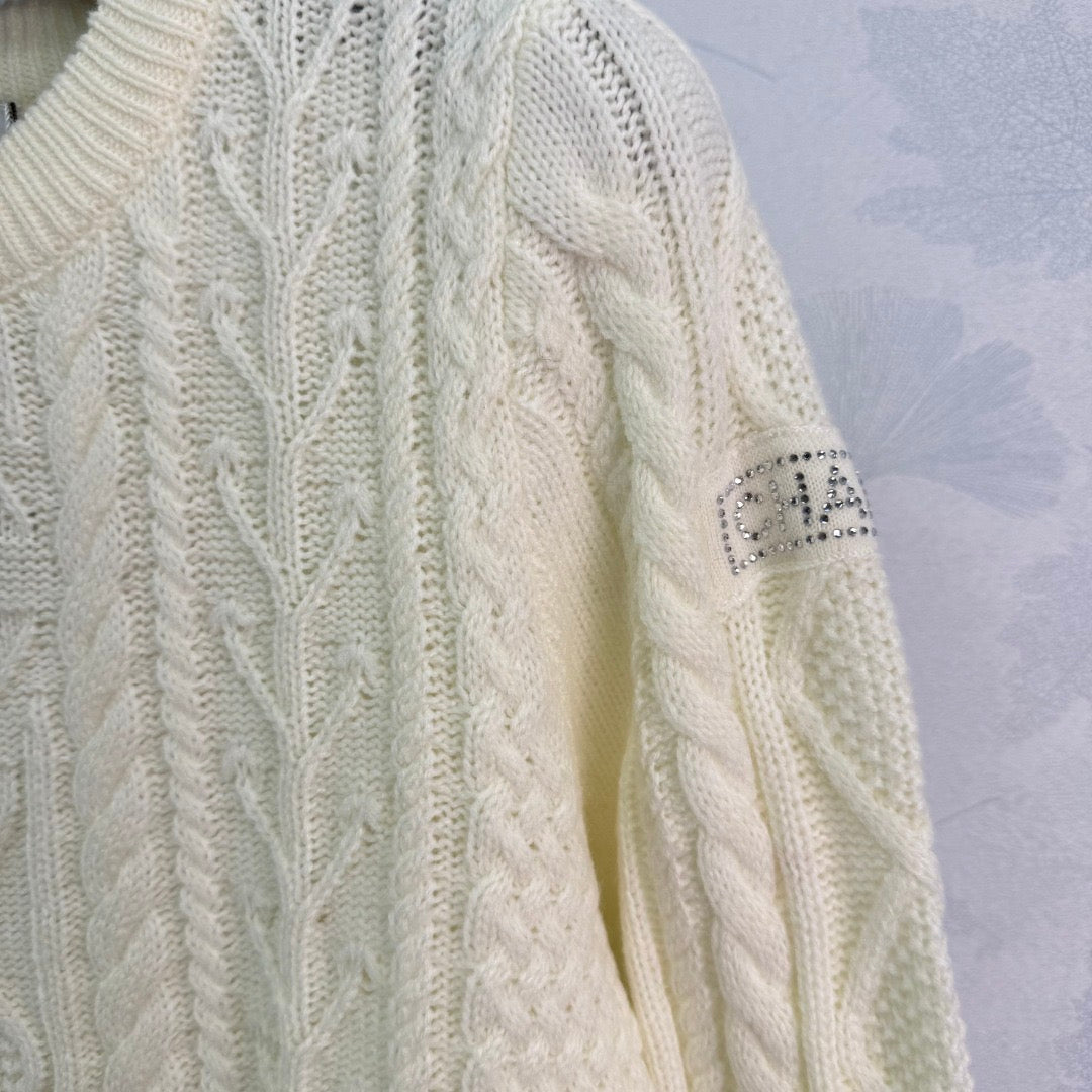 Knitted crew neck pullover