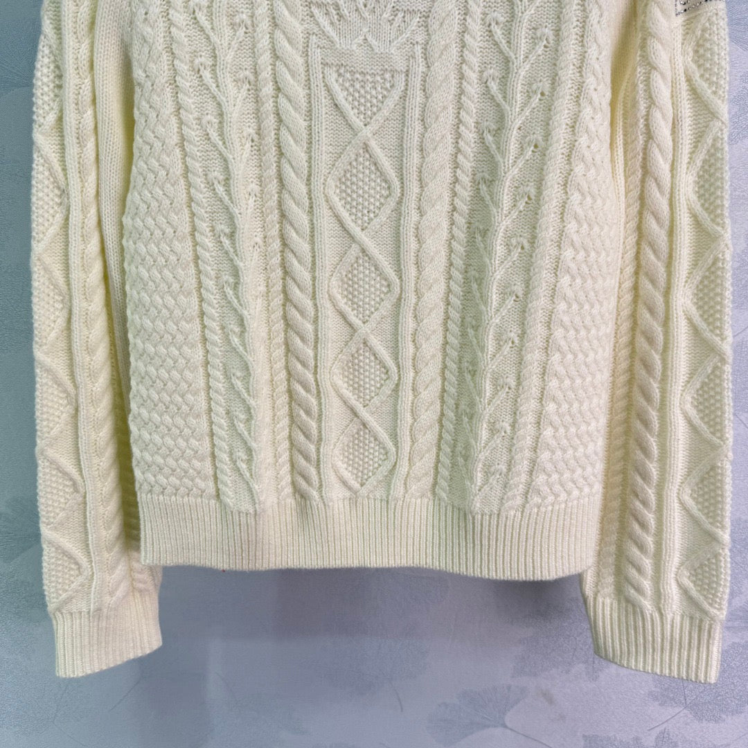 Knitted crew neck pullover
