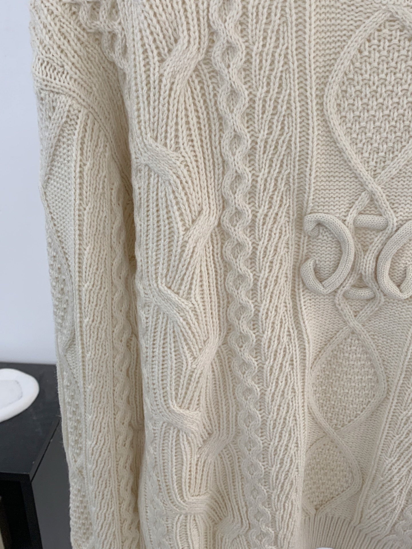 25FW women’s twisted rope twist knitted crew neck sweater