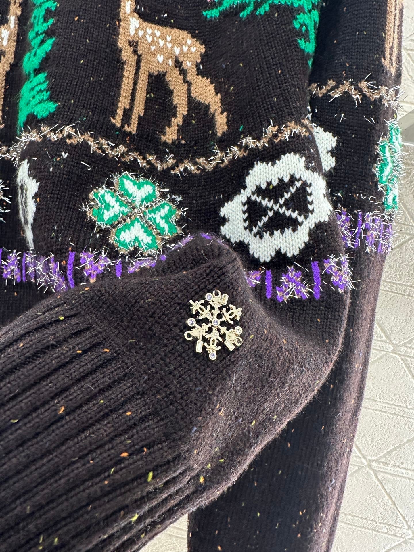 25FW New Soft and Comfortable Crew Neck Long Sleeve Sweater