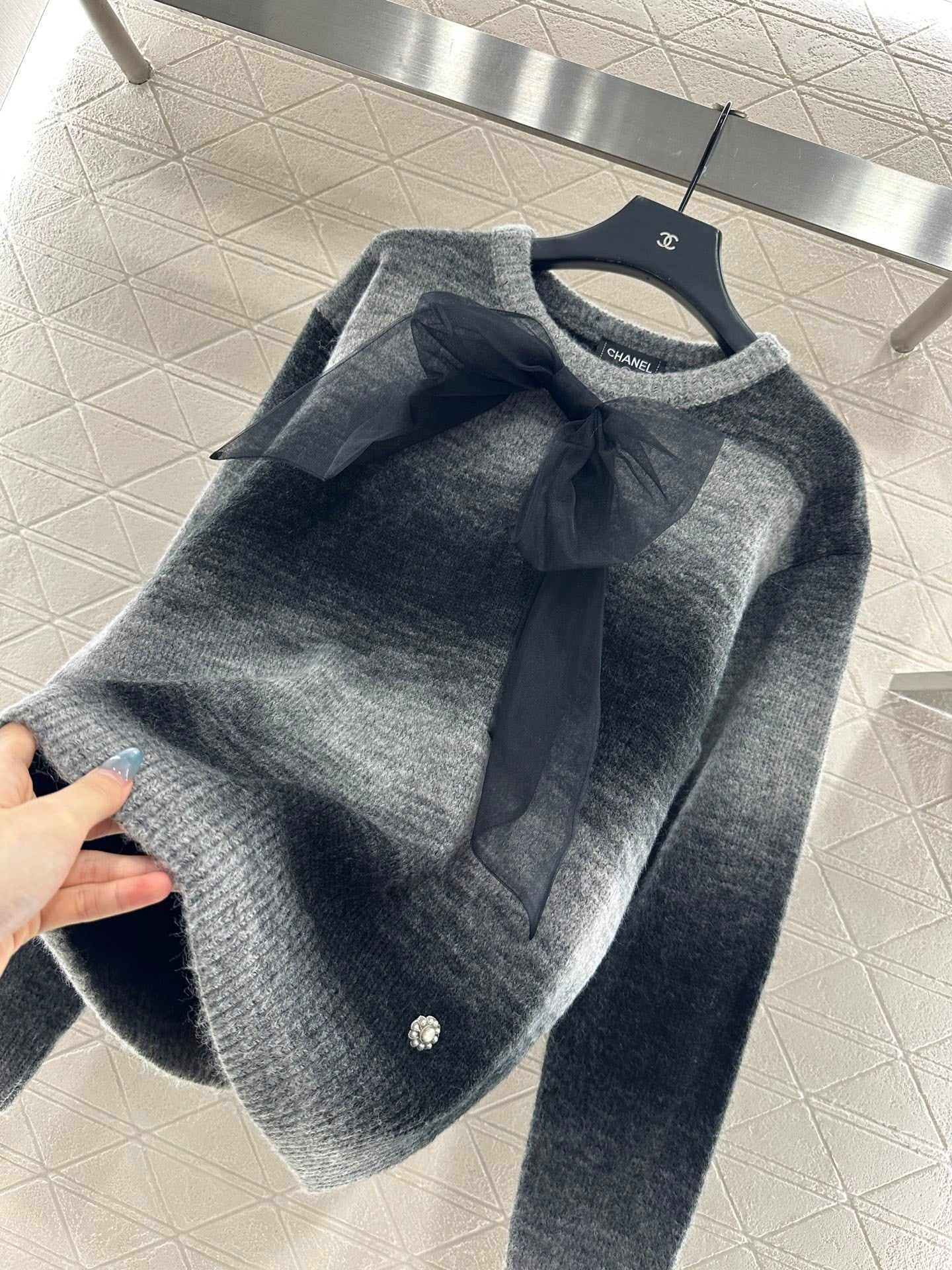 25FW New Mesh Butterfly Round Neck Sweater