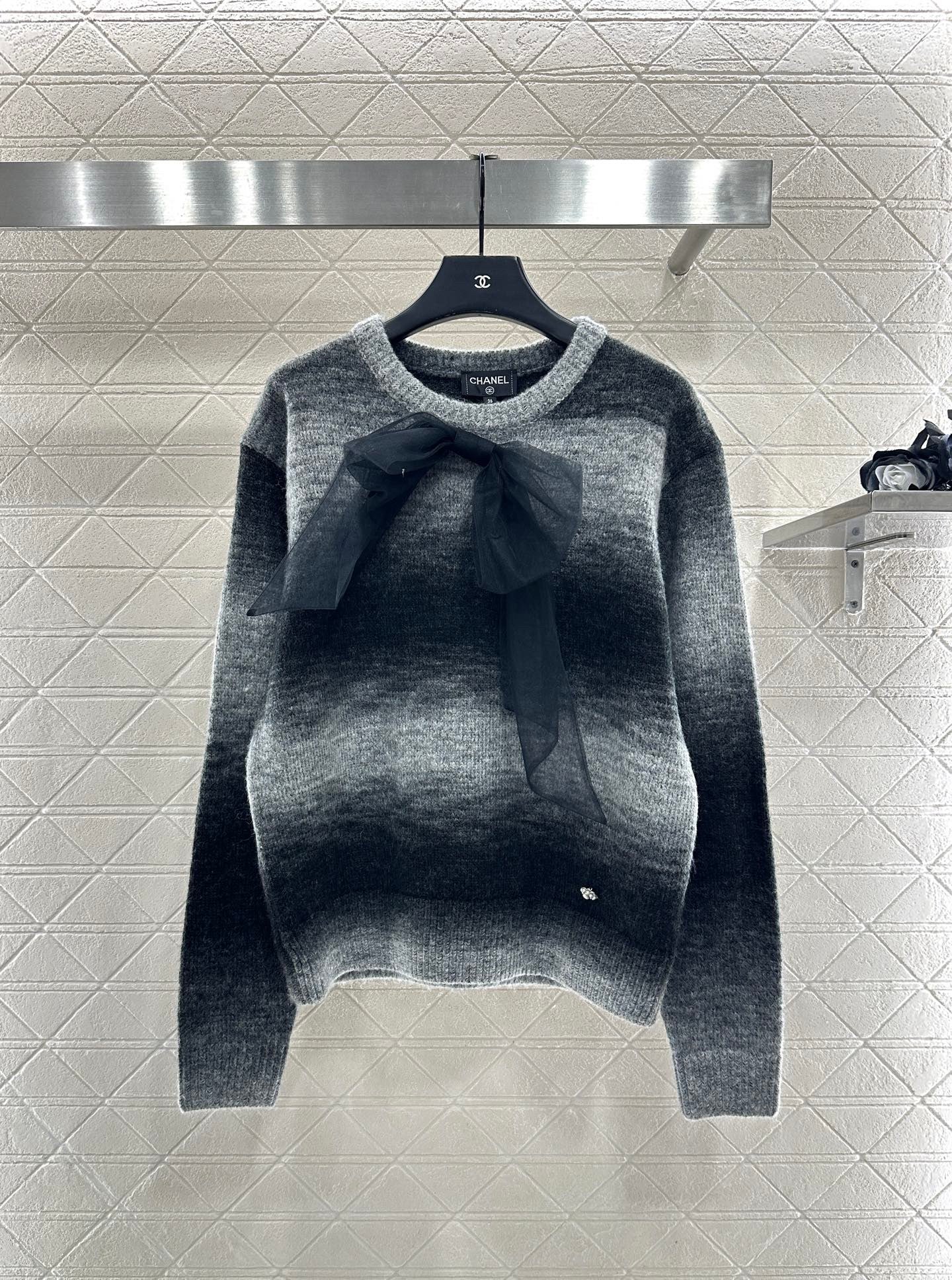 25FW New Mesh Butterfly Round Neck Sweater