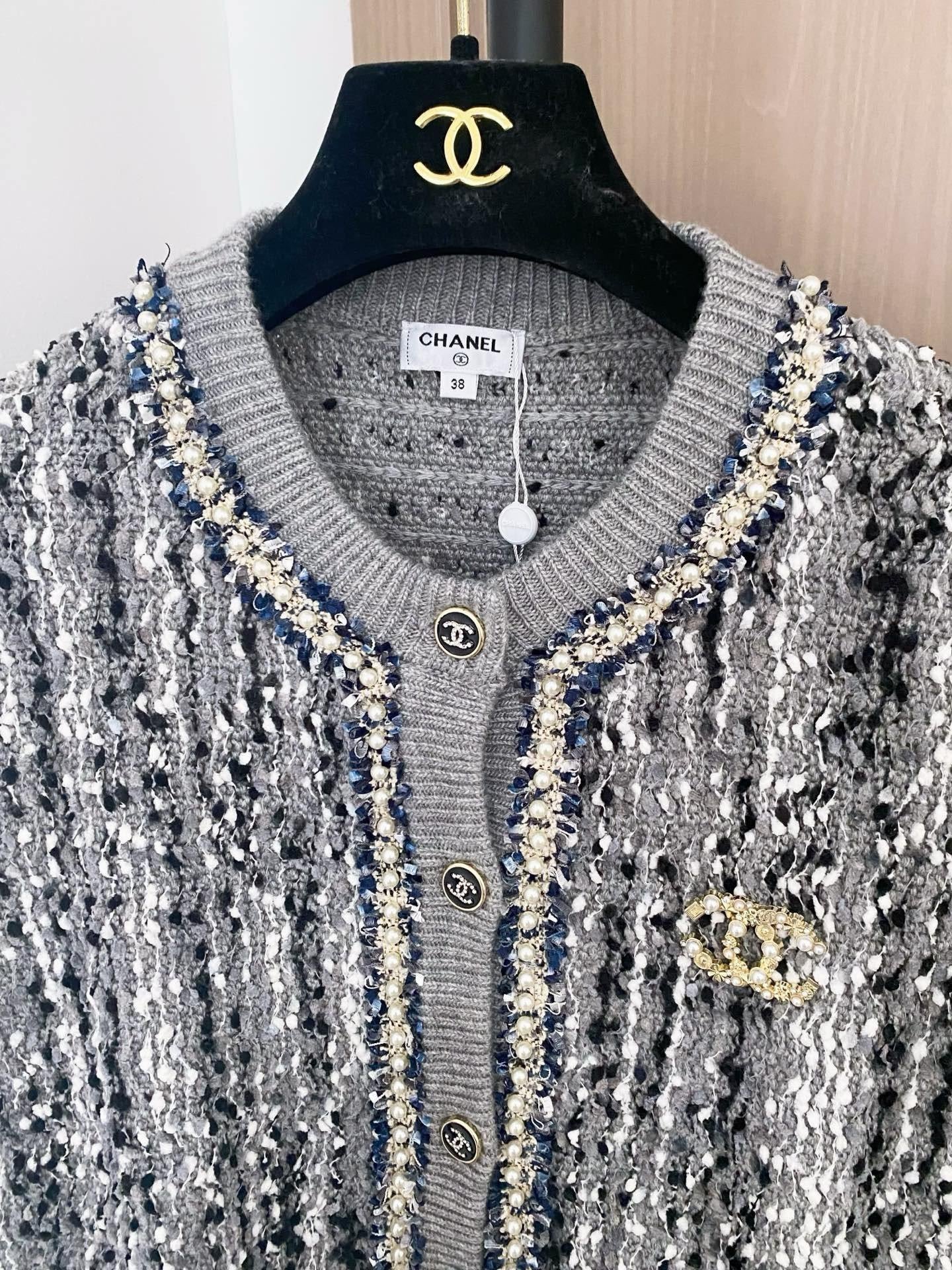 🔥HOT🔥25FW new cc logo pattern embellished cardigan