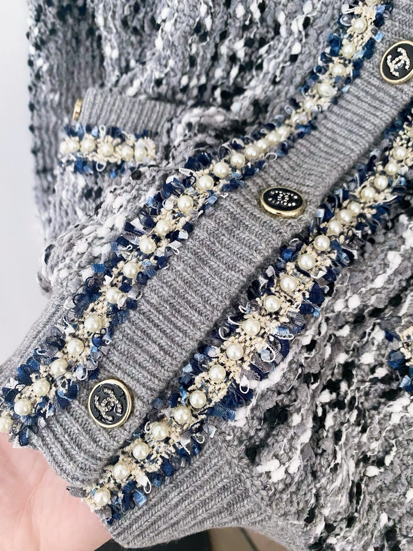 🔥HOT🔥25FW new cc logo pattern embellished cardigan