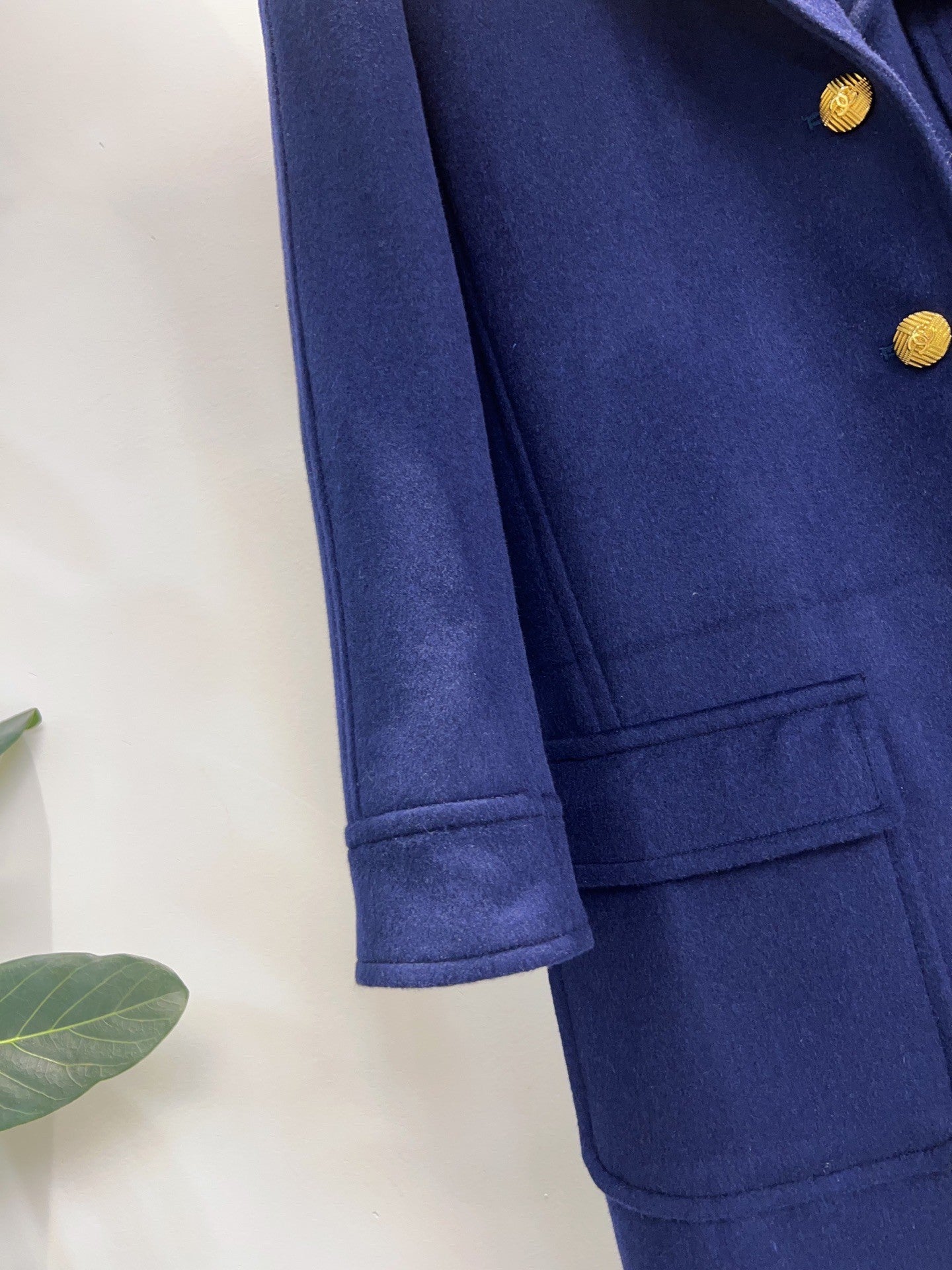 25FW Newest Classic Lapel Coat - Simple Yet Sophisticated