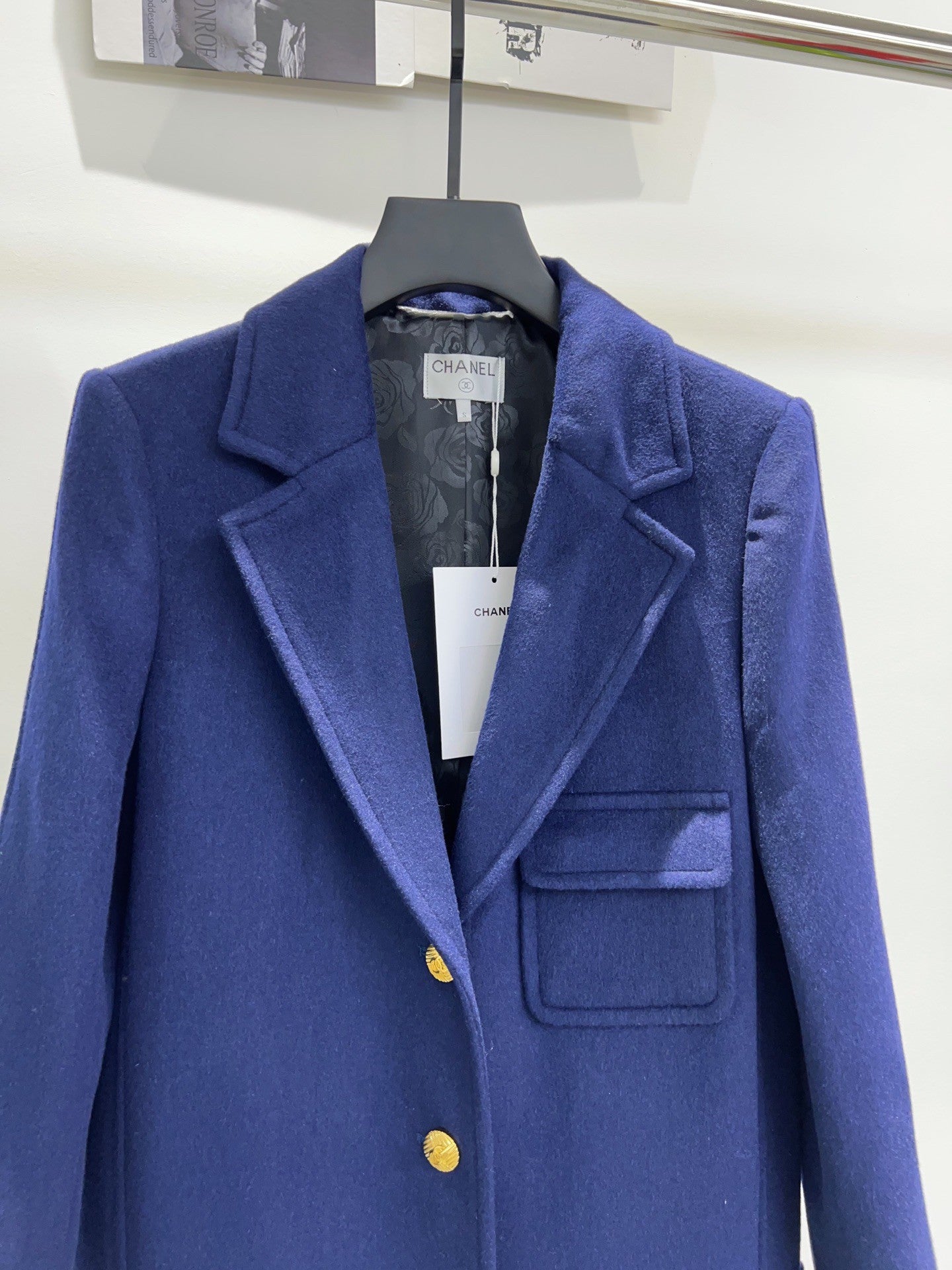 25FW Newest Classic Lapel Coat - Simple Yet Sophisticated