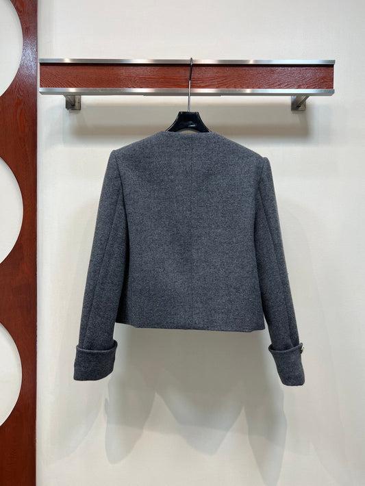 New 25FW grey cropped coat, slimming and stylish.