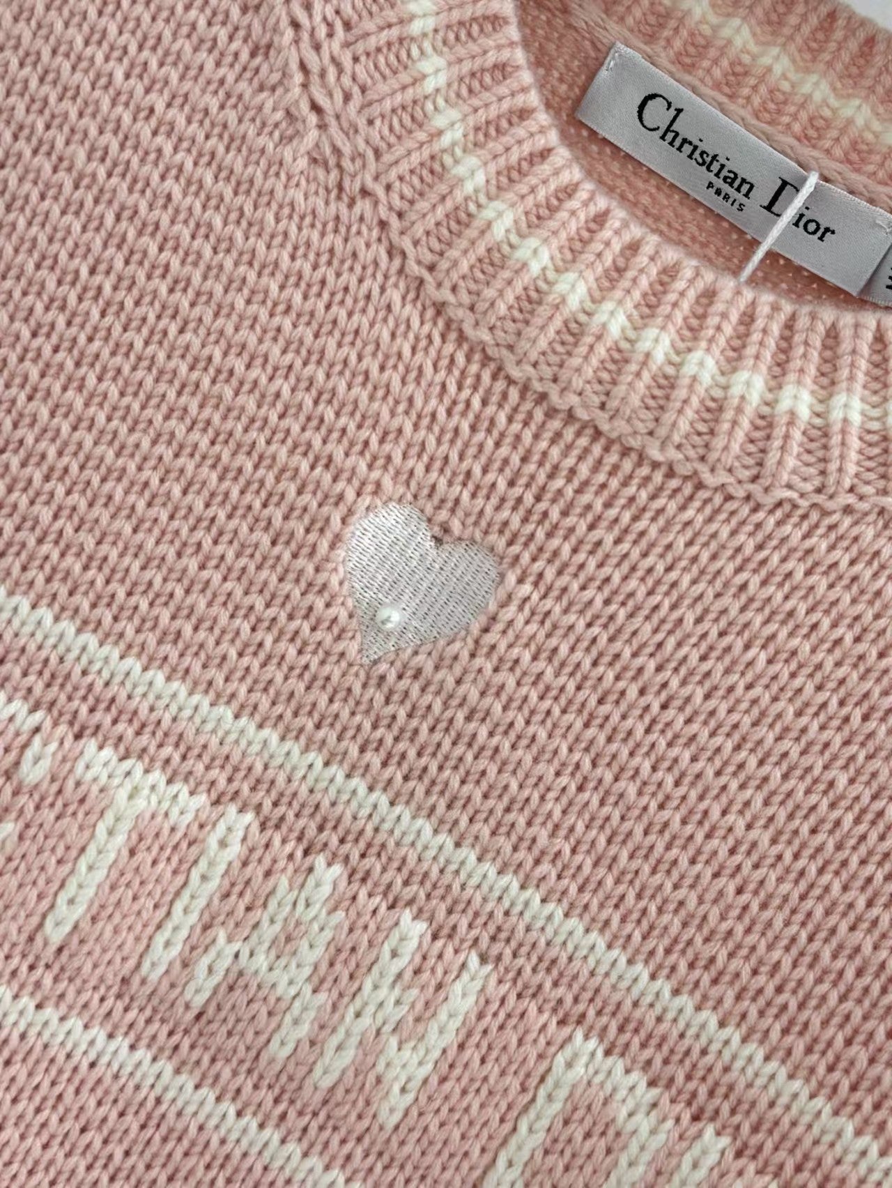 26SS new pink limited edition love embroidered short-sleeved sweater