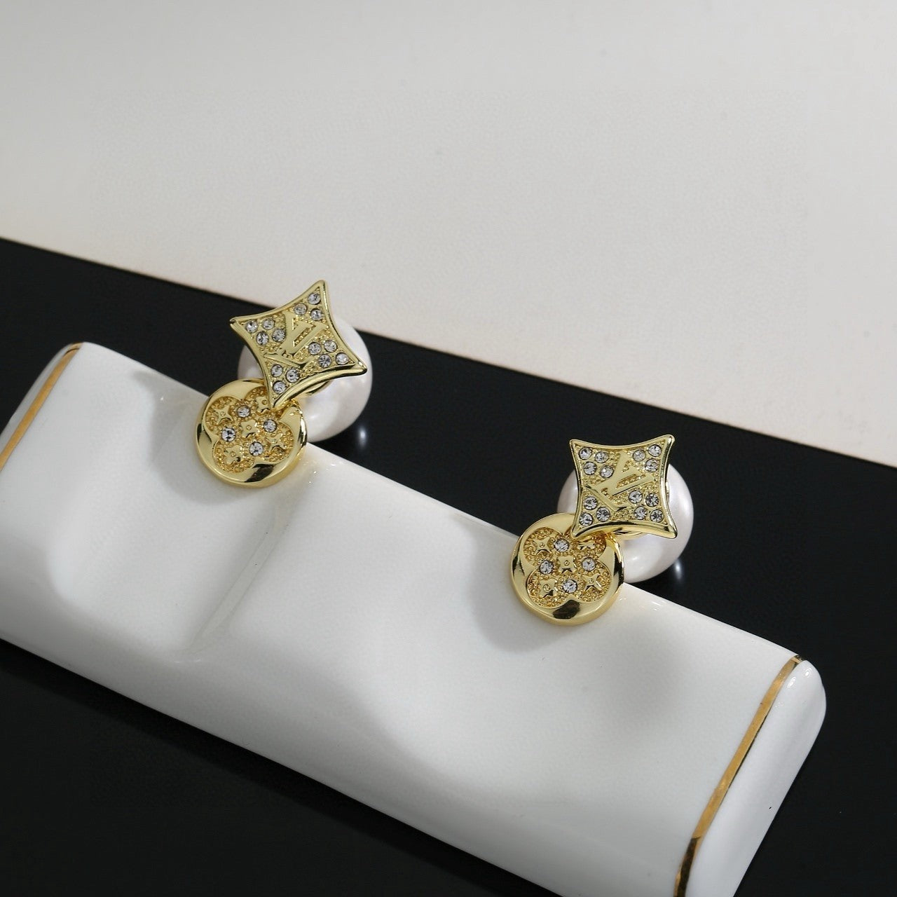 26SS Pearl Earrings